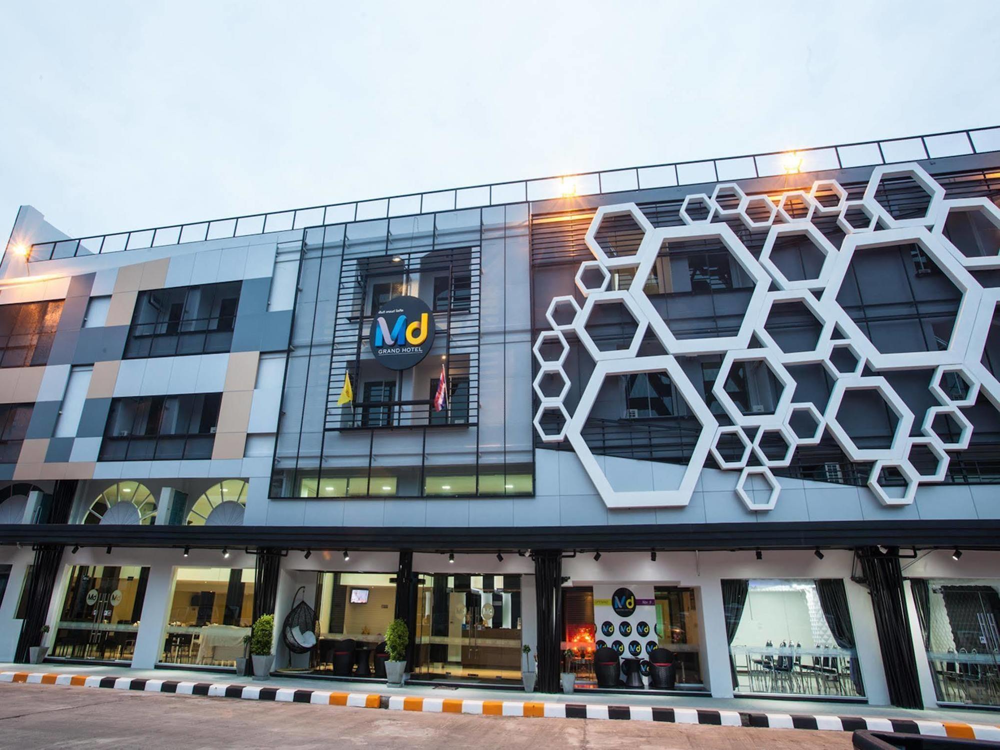 Md Grand Hotel Nakhon Nakhon Si Thammarat Esterno foto
