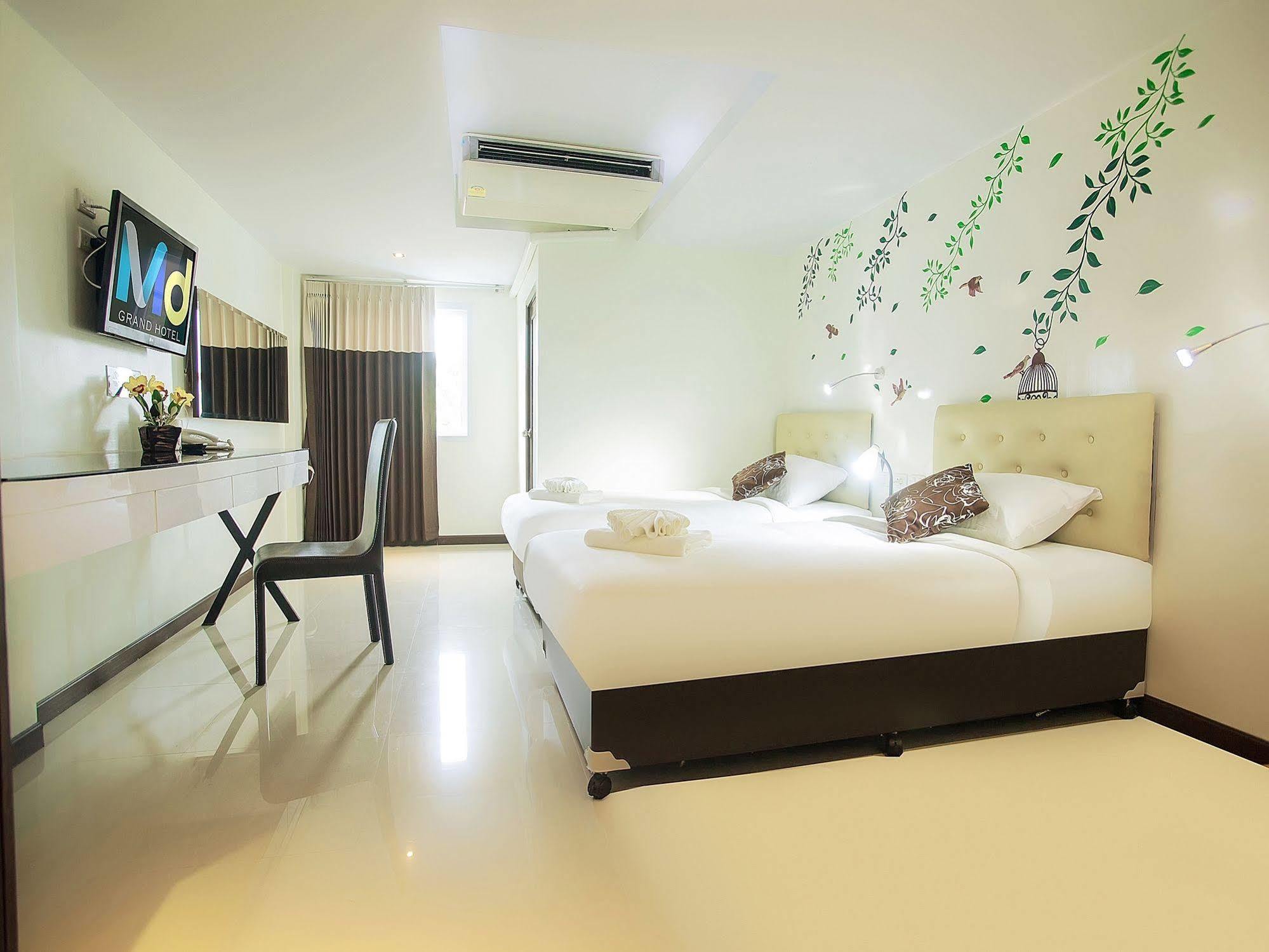 Md Grand Hotel Nakhon Nakhon Si Thammarat Esterno foto