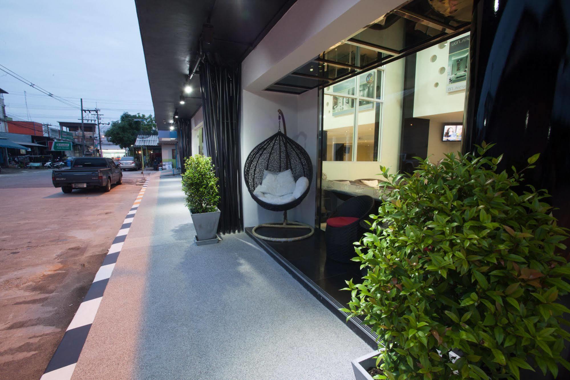 Md Grand Hotel Nakhon Nakhon Si Thammarat Esterno foto